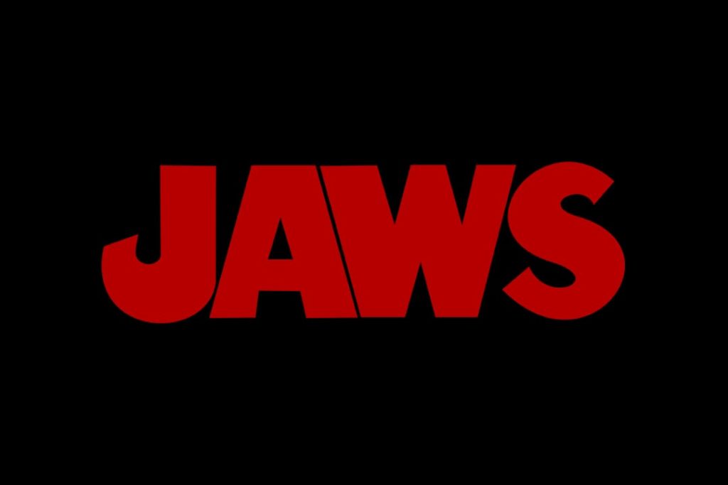 Jaws (1975) ra đời dựa trên tiểu thuyết kinh dị của Peter Benchley