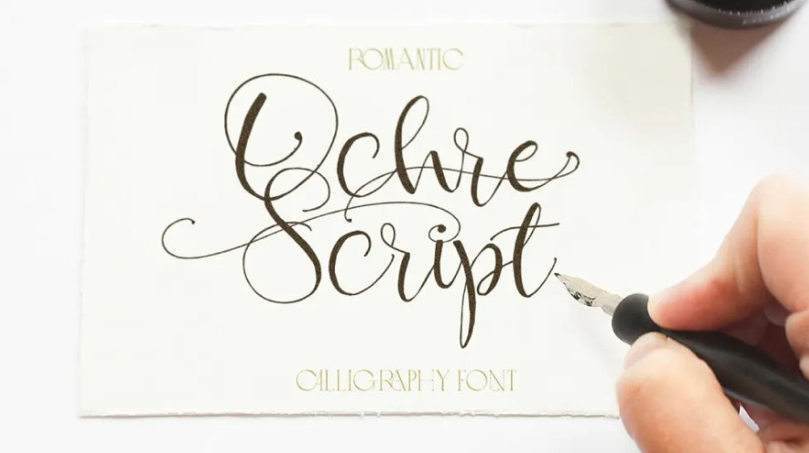 Ochre nằm ở phân khúc tinh tế và trau chuốt hơn trong "kho tàng" phông chữ miễn phí.