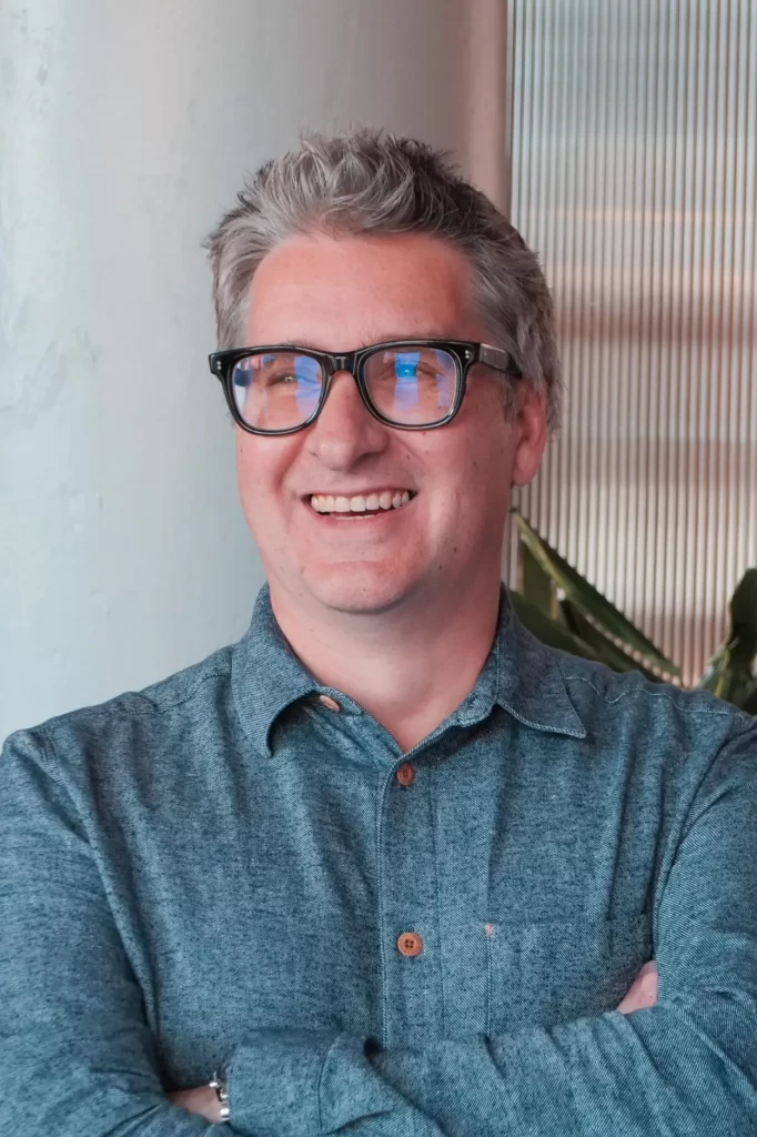 Richard Brandon Taylor chia sẻ quan điềm về mạng xã hội